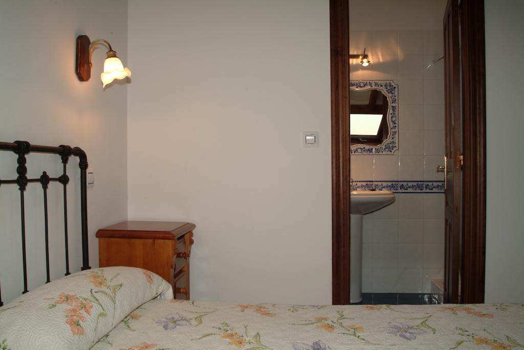 Hospedaje El Somante - Adults Only San Vicente De La Barquera Room photo